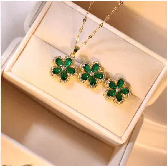 emerald zircon flower pendant set
